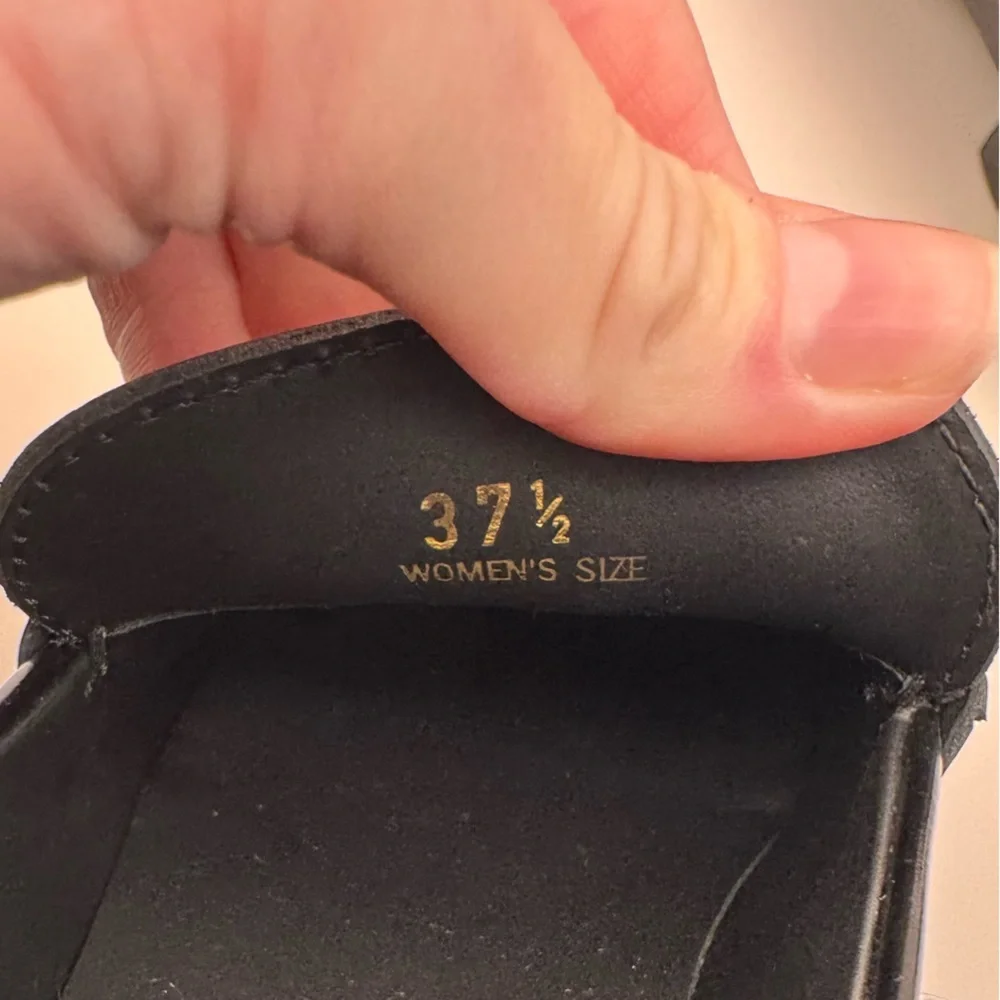 Tod's Fringed Loafers in Black Leather- size 37.5 - Picture 10 of 11